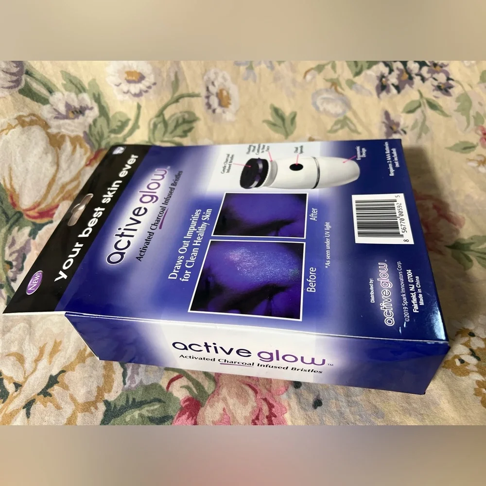 As Seen On TV Active Glow Makeup Brush - White and Purple
